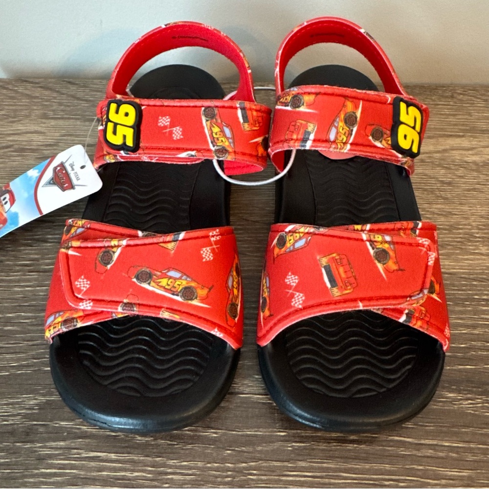 Disney Cars Lightning McQueen Sandals Shoes Size 10 Boys NEW Water Play Kachow - Picture 2 of 7